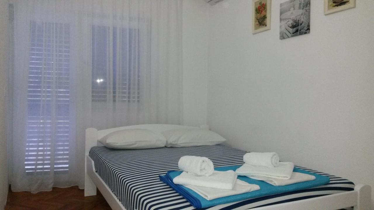 Apartmani Draskovic Petrovac Luaran gambar